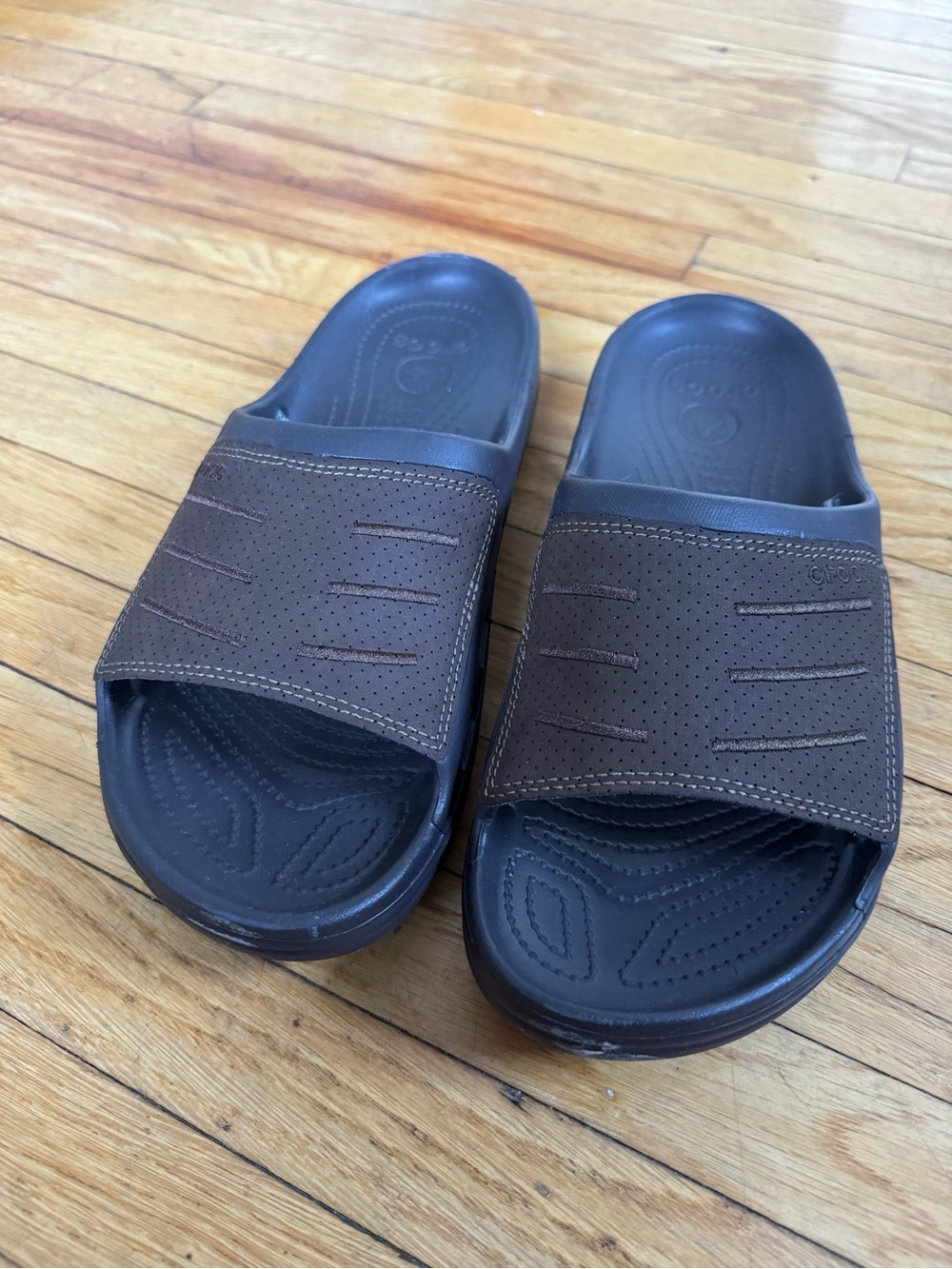 CROCS Men’s Brown Slide Sandals – Dark Brown & Chocolate size 10